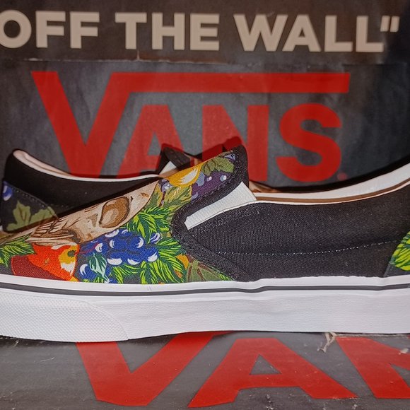 Vans Men's 9.5/Women's 11 Fruit Skull Slip On Black/White VN0A7Q5DY28 - Picture 5 of 13